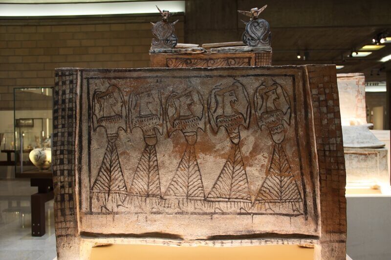 Tebe e museo archeologico di Tebe